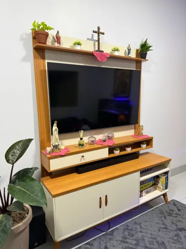 PAINEL DE TV + BANCADA À VENDA