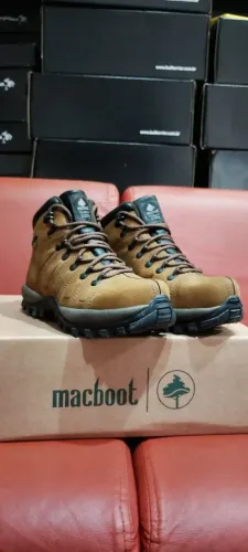 Bota para Trilha Macboot 35