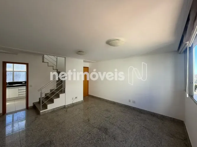 Cobertura 4 quartos, 3 vagas e elevador no Santa Efigênia, BH, ao lado da Av. do Contorno.