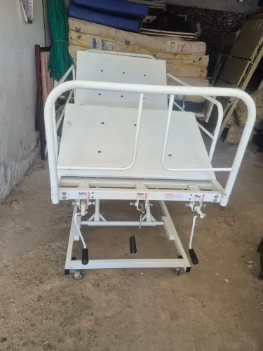 Cama hospitalar 3 manivelas 