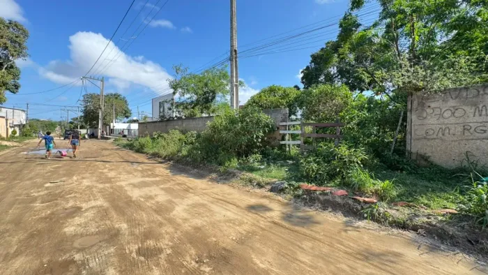 VENDO LOTE NO BAIRRO ALECRIM - CABO FRIO