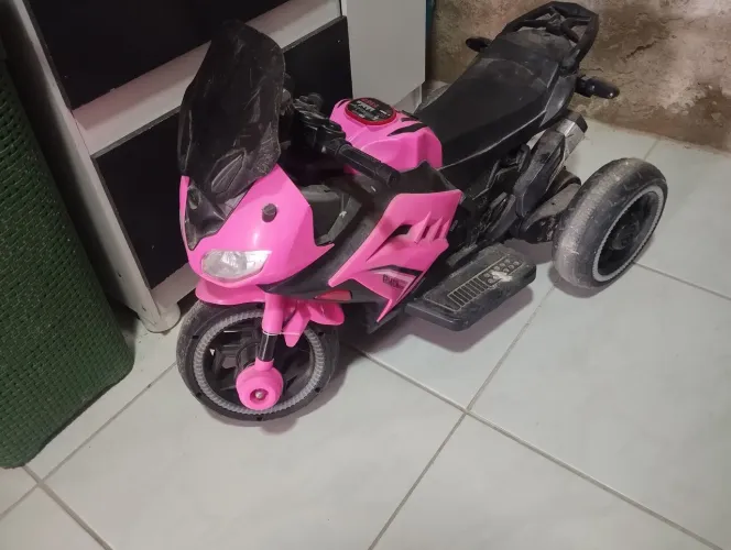Motinha elétrica infantil