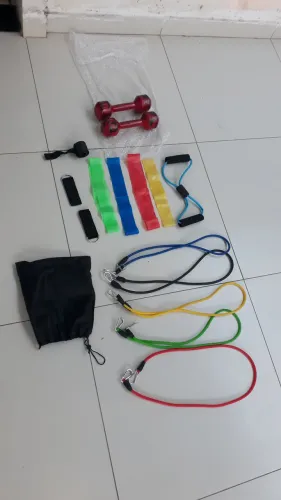 Vendo 2 halteres e um kit de elásticos por 150 reais