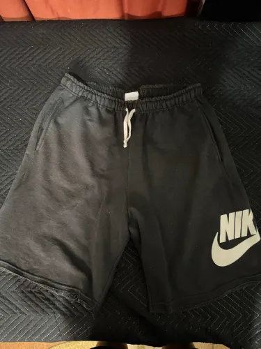bermuda nike 