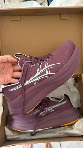Tênis Asics Nimbus 28