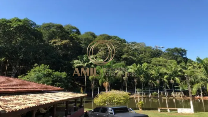 Sítio Casa toda Avarandada, 3 Quartos, 1 Suíte, Área Gourmet, 500m² A/C, Jacareí.