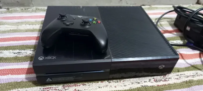 Xbox one 500 Gb + 10 jogos