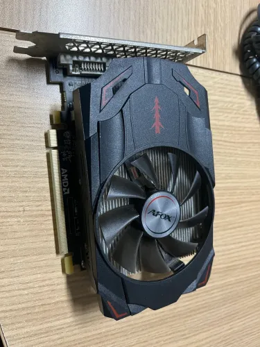 Placa de Vídeo AMD RX 550 2GB AFOX