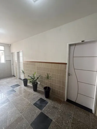 EXCELENTE OPORTUNIDADE PRAIA DA COSTA!  QUARTO/SALA 60M2 R$2.300,00