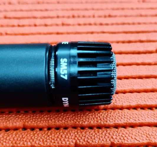 Microfone Shure SM57 Original - Pouquíssimo Uso em Estúdio
