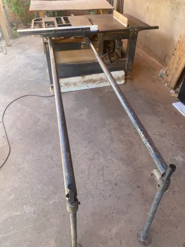 Esquadrejadeira motor trifásico 5cv eixo reto  