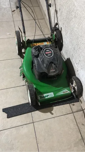 Máquina de corta grama gasolina