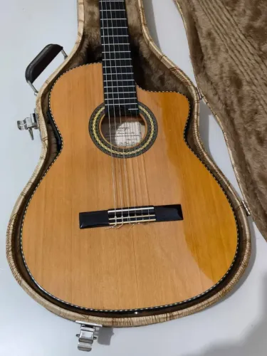 Violão Luthier Araujo 6 cordas