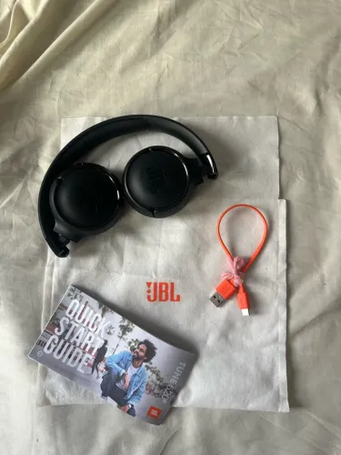 Fone de Ouvido JBL Tune 520BT Bluetooth Sem Fio