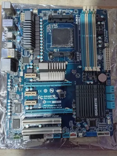 Placa mãe Gigabyte 970A UD3 soquete AM3+
