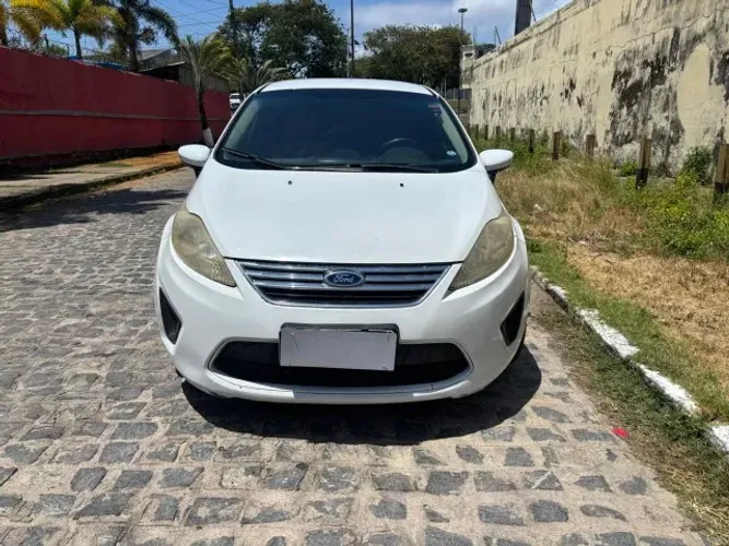 Ford Fiesta Sedan SE 1.6 16V Flex 4P 2011