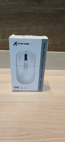 Mouse Gamer Attack Shark X6 Branco Sem Fio 26000 DPI PAW3395 Dock RGB Novo