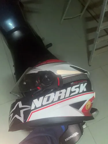 Capacete Norisk Japan tam. 60