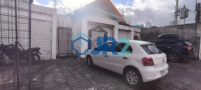 Casa à venda no coração da Madalena