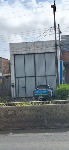 Galpão comercial próximo ao aeroporto 