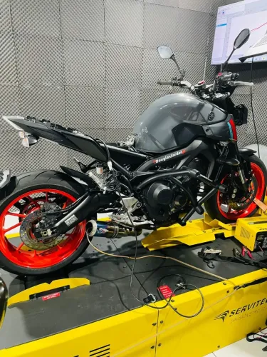 VENDO ESCAPAMENTO ESPORTIVO MT09 EM OTIMO ESTADO DE CONSERVACAO