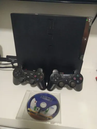 Ps3 Slim Hen + 2 controles