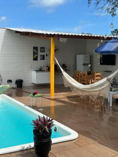 ALUGA-SE CASA DE PRAIA EM FORMOSA CABEDELO 50 METROS DO MAR