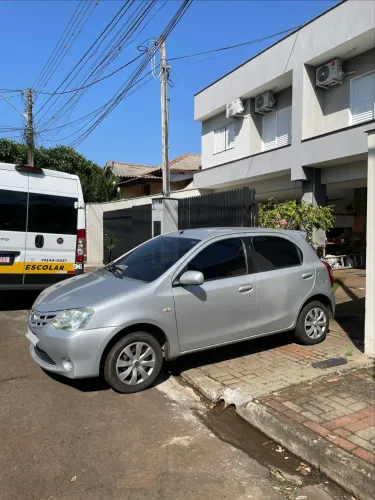 Toyota Etios XS 1.3 Flex 16V 5P Mec. 2013
