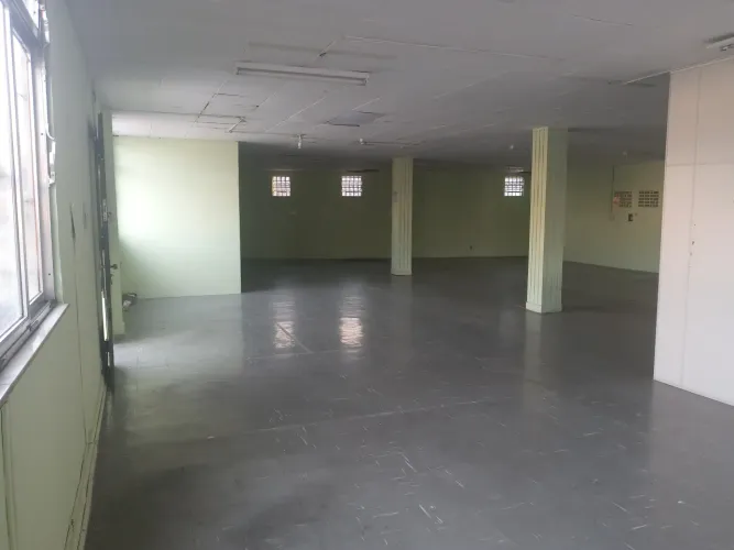 ALUGO SALA COMERCIAL GRANDE