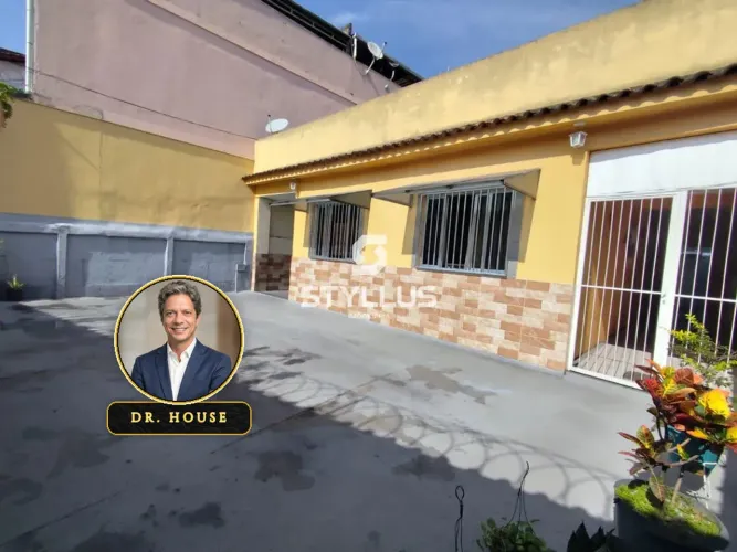 Casa Linear Espaçosa com 2 Quartos (1 Suíte) e 3 Vagas em Quintino Bocaiúva! M78D
