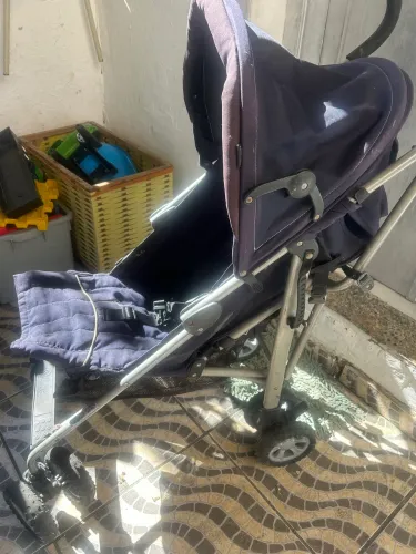 Carrinho de bebê estilo guarda-chuva