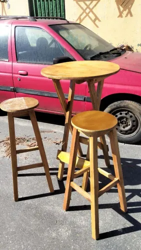 Promocao de Bristol com dois banqueta