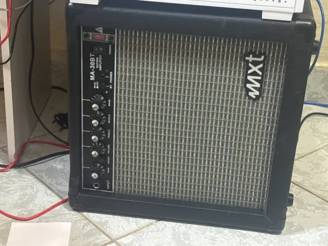 Caixa cubo guitarra violão ? novinha