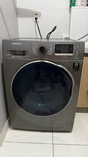 Lava e seca Samsung WD11J