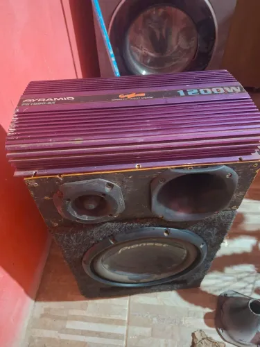 Vendo som automotivo
