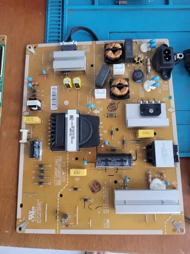 Placa fonte tv LG 60UN7310PSA