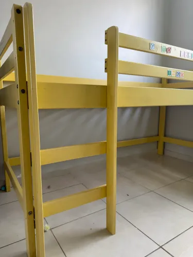 Cama Infantil Alta com Escorregador