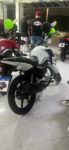 Moto com precedência