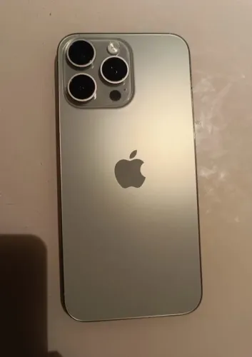 iPhone 15 pro Max 256g