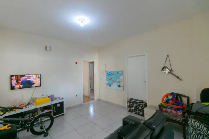 Casa à Venda - Santa Rosa, 3 Quartos, 360 m2