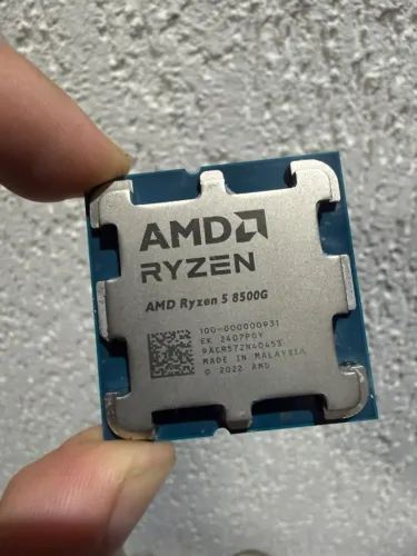 RYZEN 5 8500G