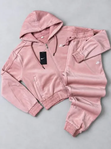 Roupas e acessórios