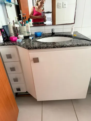 Pia Granito com Cuba Torneira Deca Armário MDF