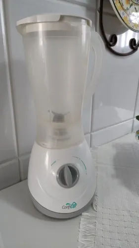 Liquidificador Confilar seminovo!