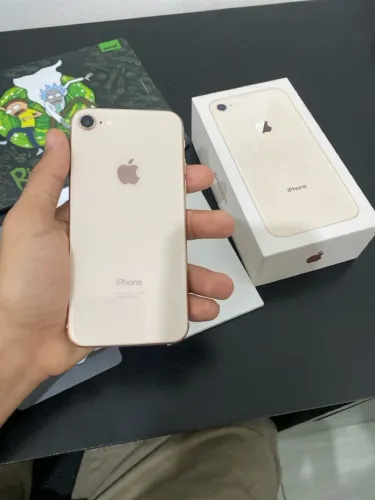 Iphone 8 bem conservado
