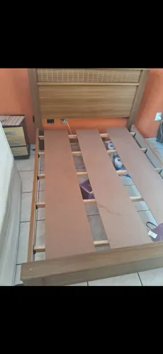 Vendo cama de casal,semi nova