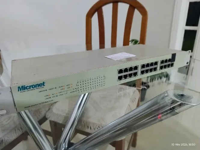 Switch de Rede Micronet SP624K