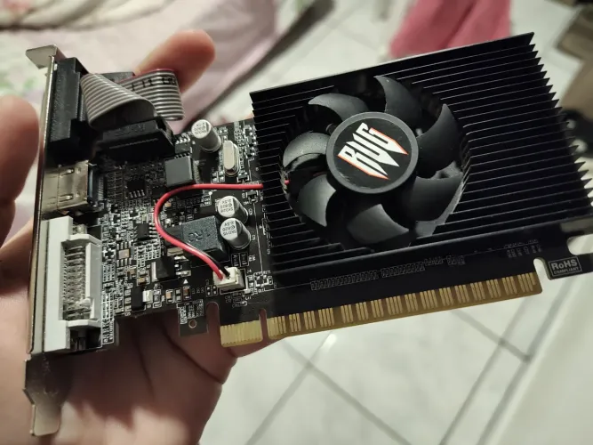 Placa de Vídeo NVIDIA GT 610
