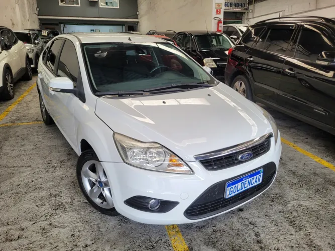 Ford Focus Ghia 2.0 16v/ 2.0 16V Flex 5P AUT 2013