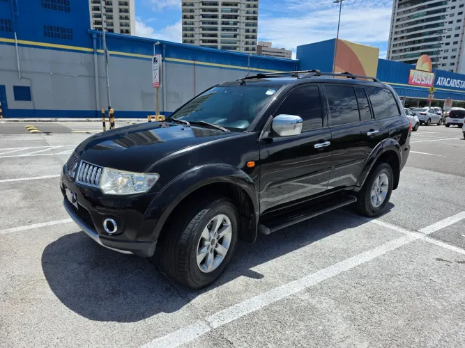 Mitsubishi Pajero Dakar HPE 3.2 4X4 T.I Dies 5P AUT 2013